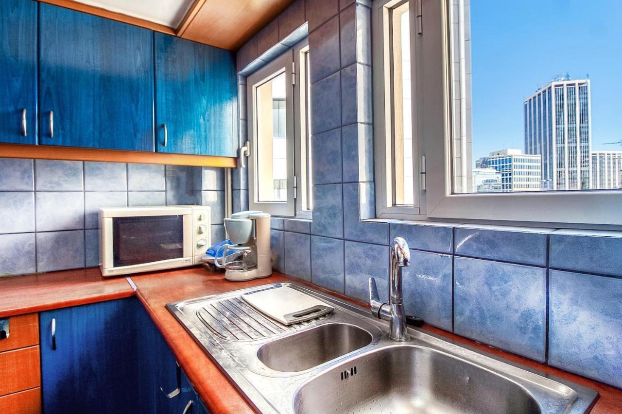 Spacious flat near Ampelokipoi metro station Atenas Exterior foto
