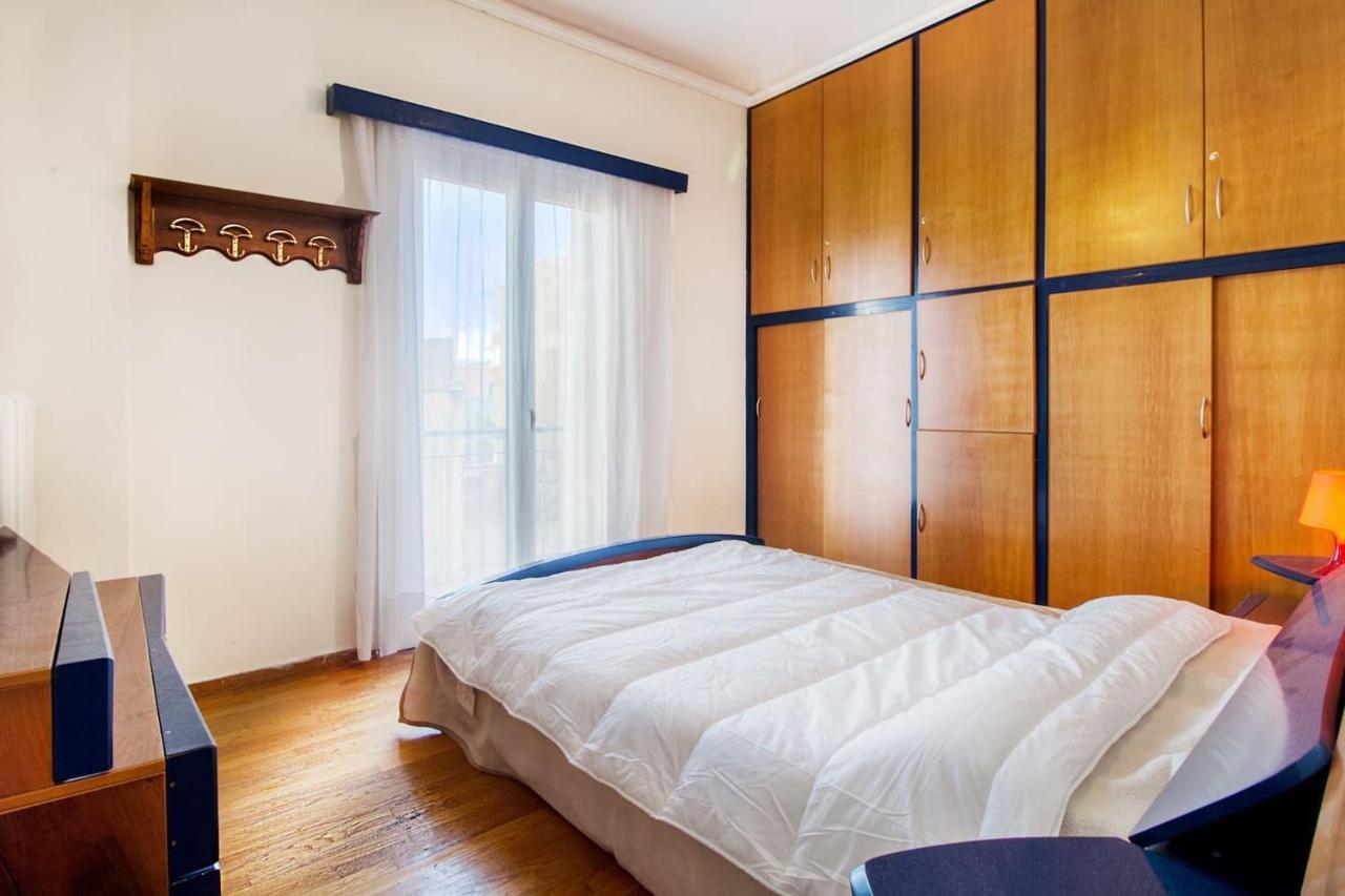 Spacious flat near Ampelokipoi metro station Atenas Exterior foto